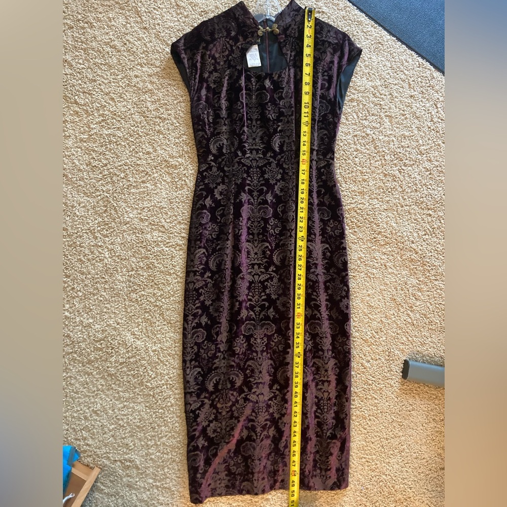 VINTAGE!! Carole Little deep purple and gold velvet sheath dress, size 4 - Picture 12 of 13